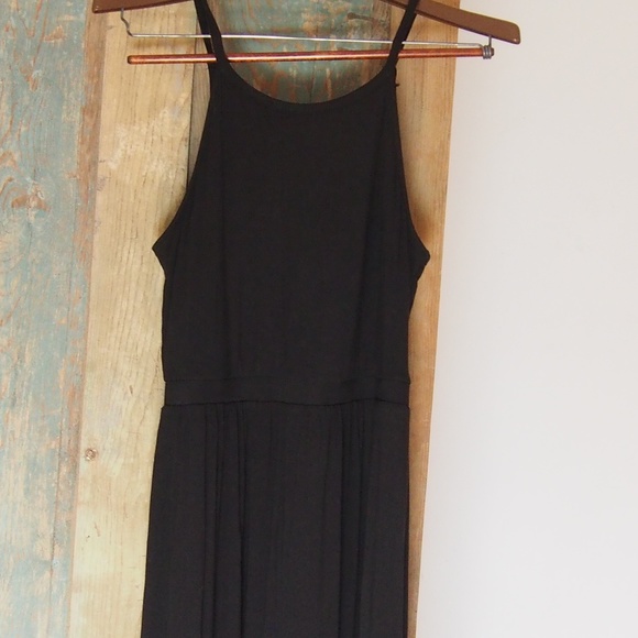 Old Navy Dresses & Skirts - Nearly New Long Maxi Keyhole Style Back Dress